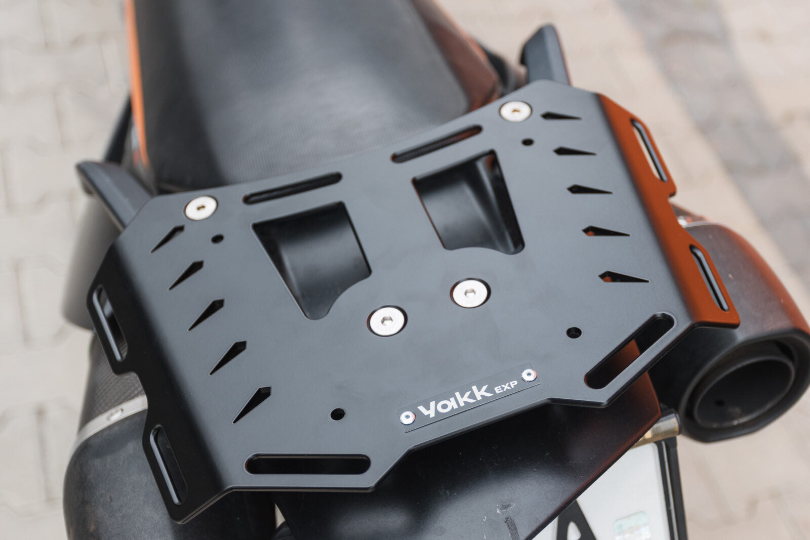 Yakk EXP Luggage Plate for Soft Luggage Black