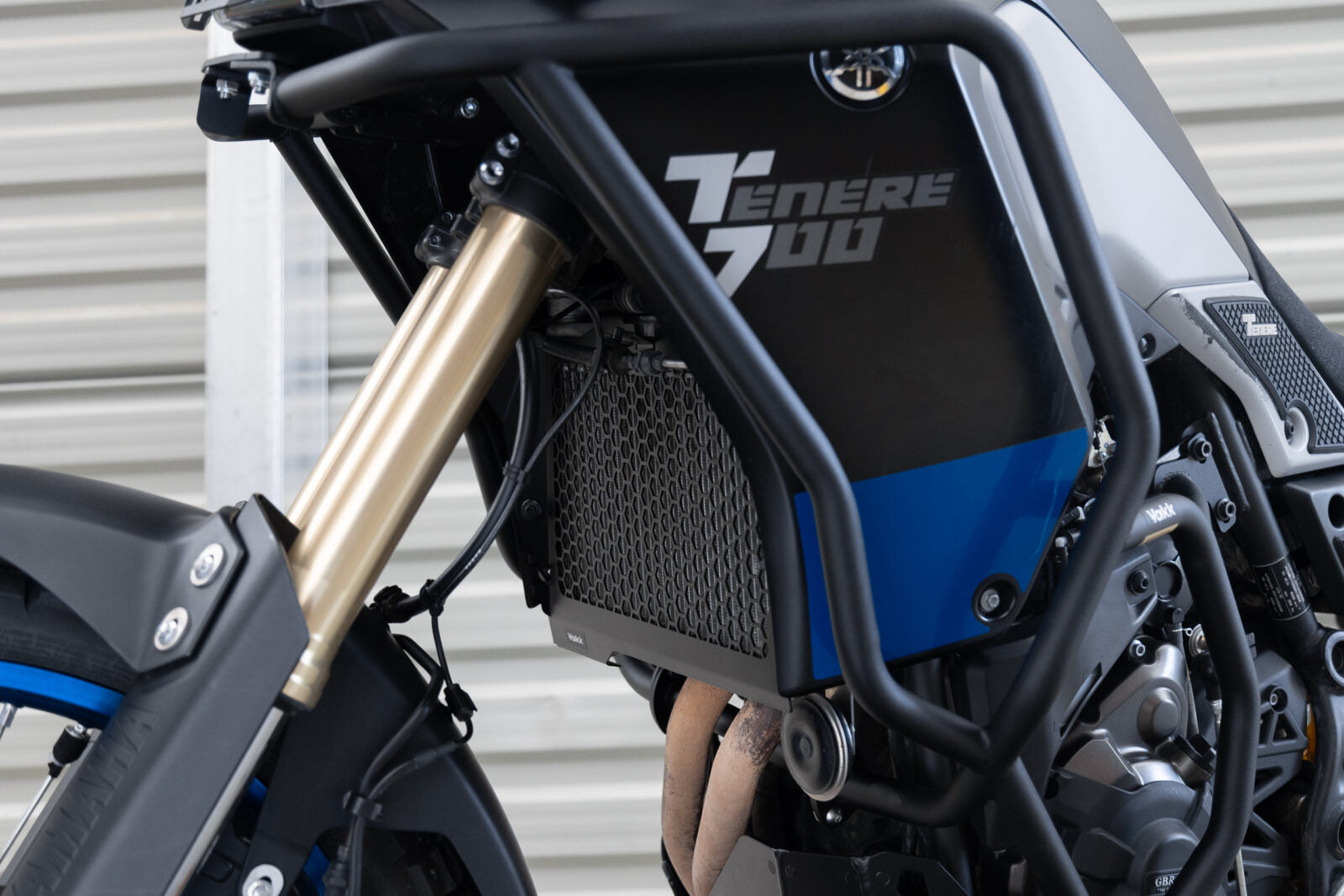 Yakk EXP Radiator Guard Black