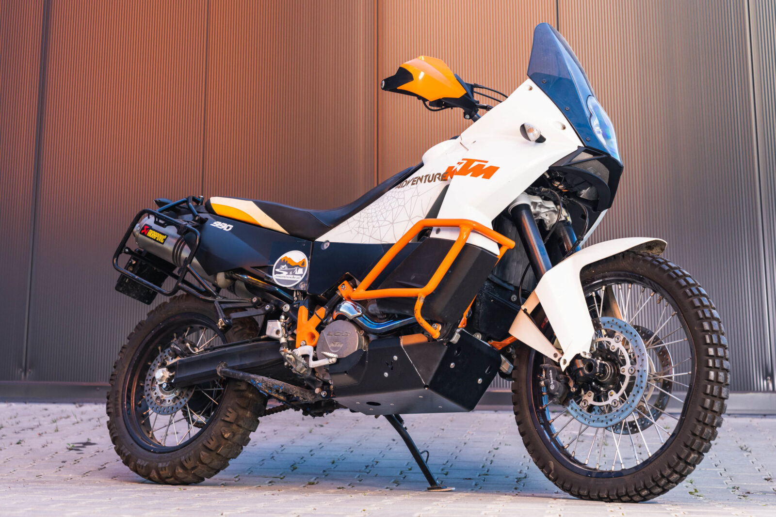 Yakk EXP Engine Guard Black