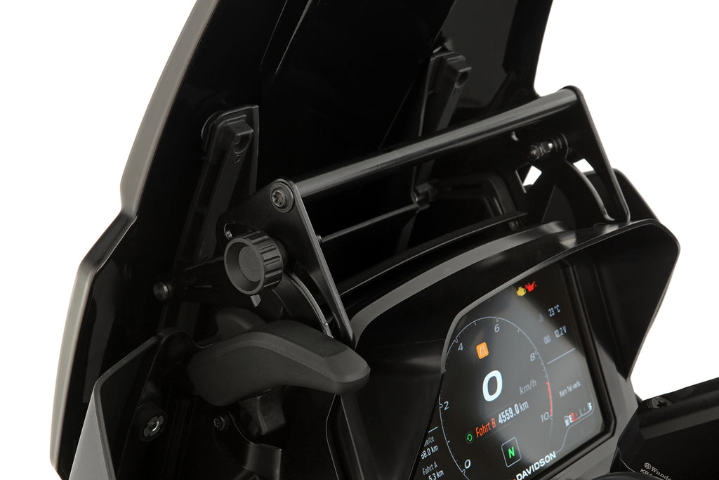Wunderlich device carrier for windshield reinforcement