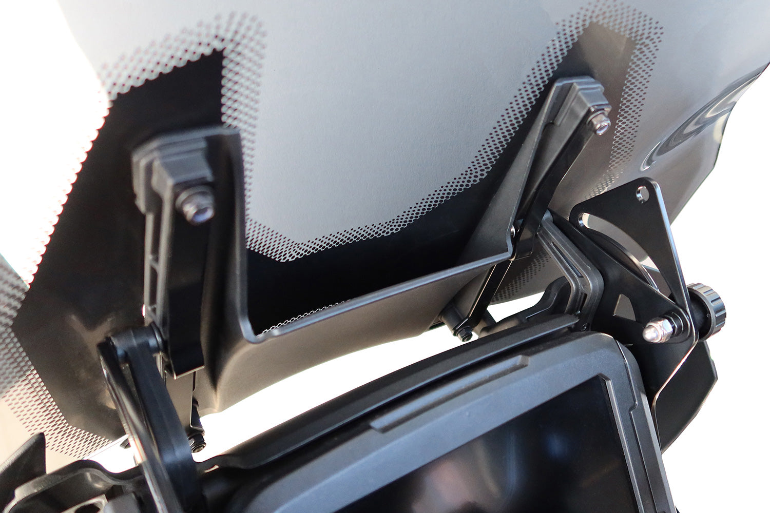 Wunderlich fastening for windshield