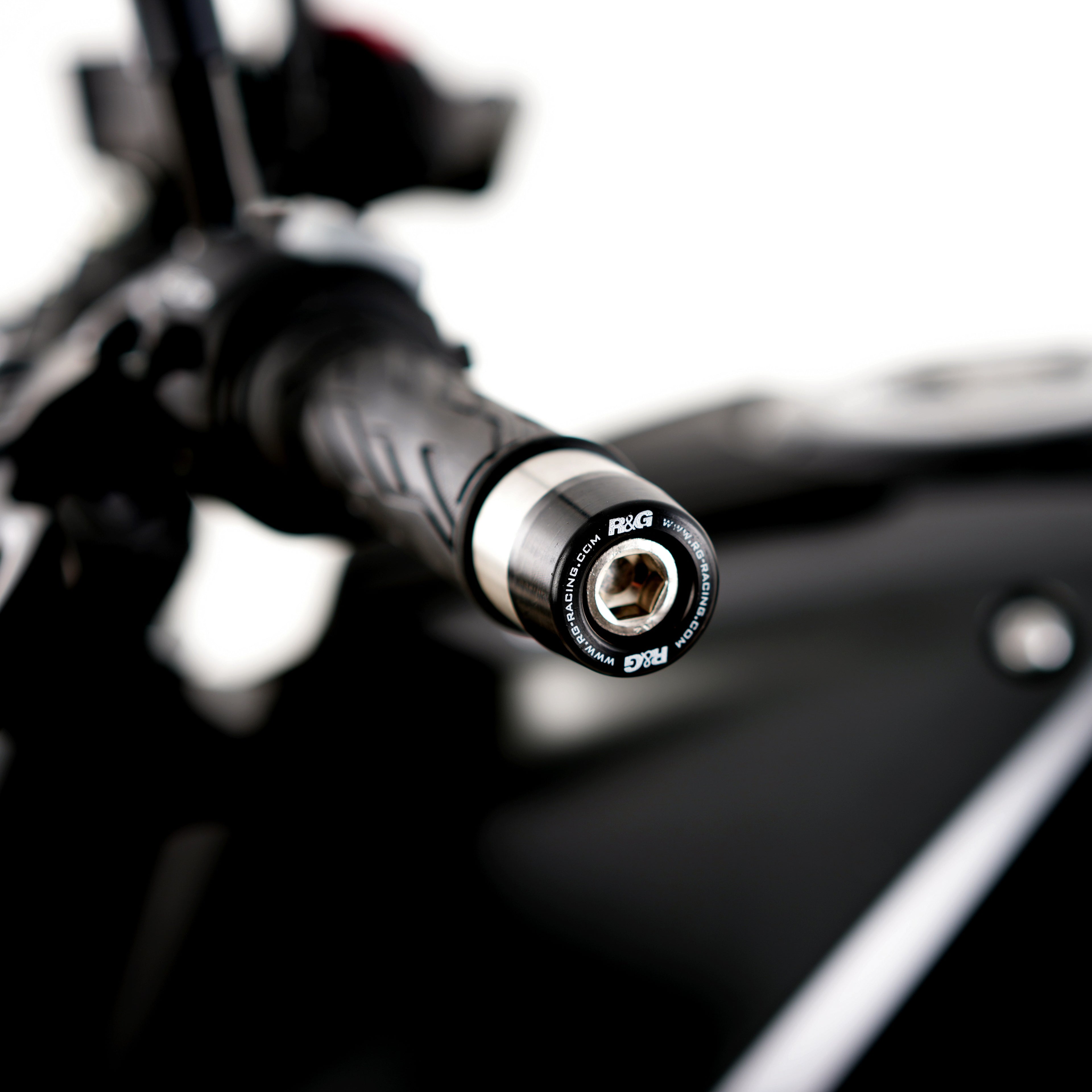 Bar End Sliders for the Suzuki GSX-R1000R '17- '24,GSX- 8T '25-, GSX-8TT ‘25-, DR-Z4SM '25- , DR-Z4S '25- and 4 others.