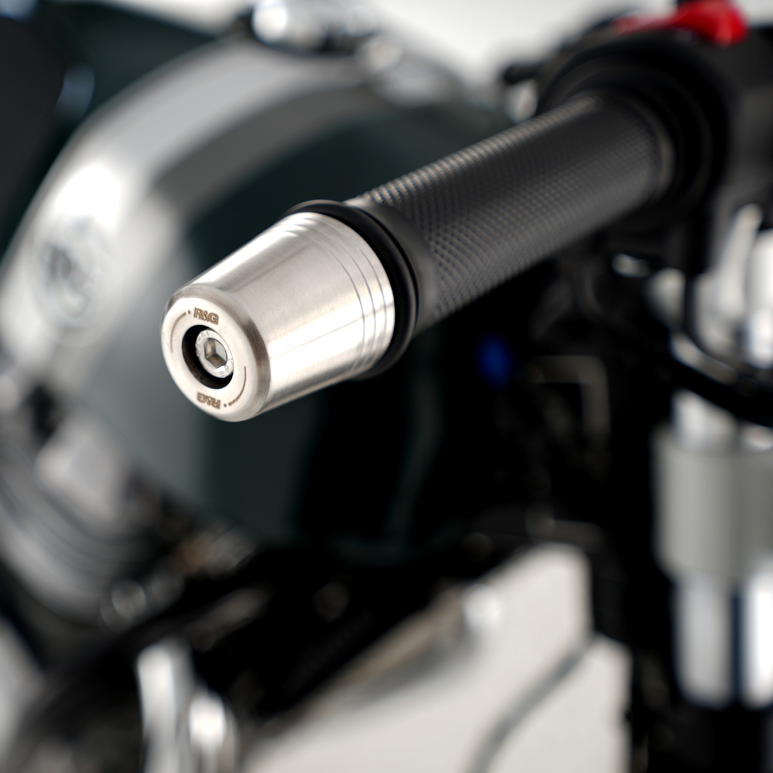 R&G Stainless Steel Bar Ends for multiple Triumph Models & Royal Enfield Continental GT 650 ’19- (without bar end mirrors)