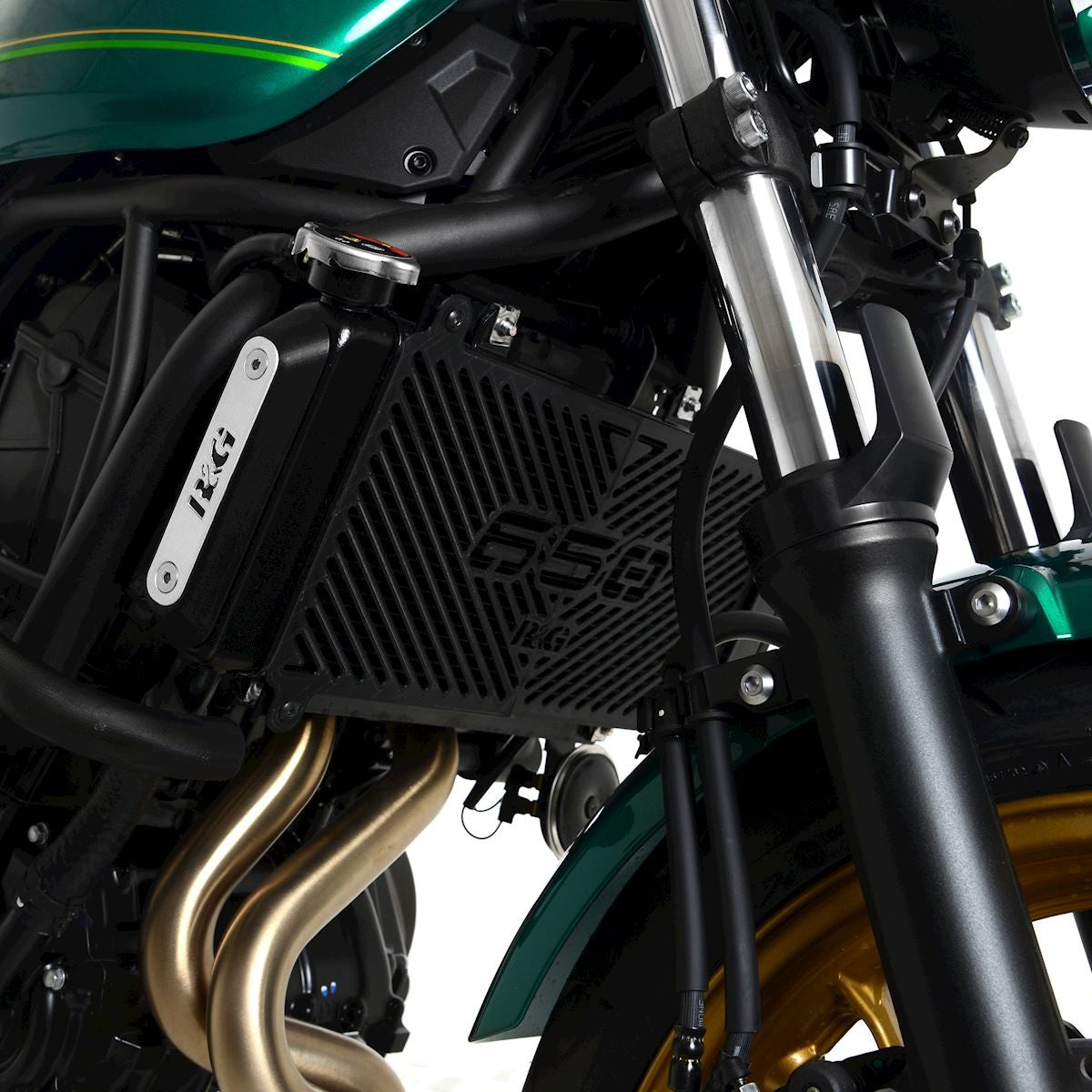 Branded Radiator Guard For Kawasaki Z650 S ‘26-,  Z650  ’17- / Z650RS  ’21- '24  / Ninja 650 ’17- '24