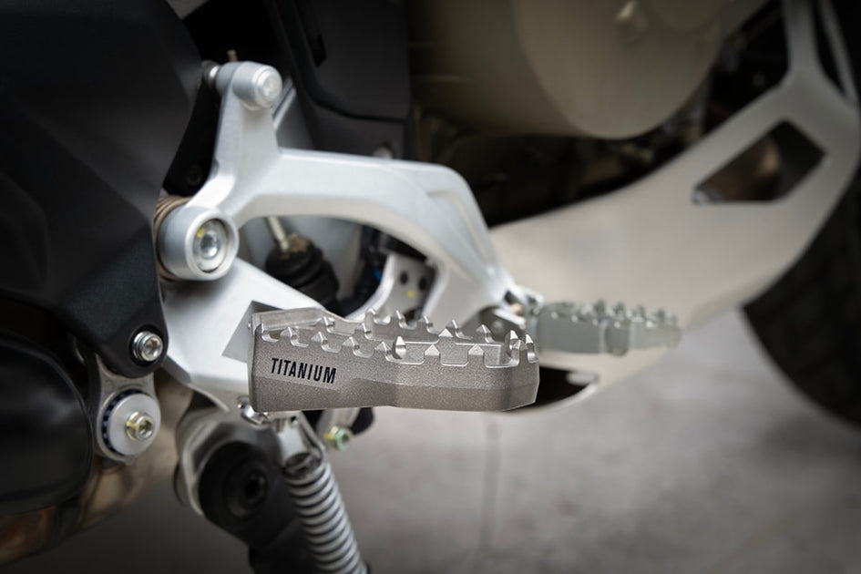 DUCATI DesertX 2022-2025 - Akrapovic Footpegs - F-D12T1