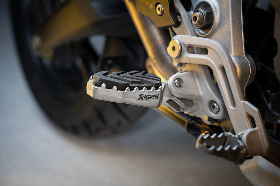 TRIUMPH Tiger Explorer 1200 2012-2015 - Akrapovic Footpegs - F-T12T1