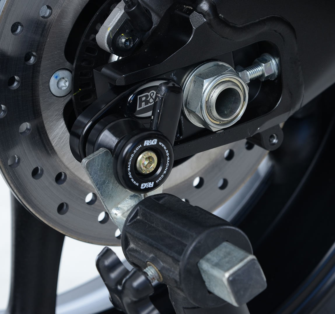 Offset Cotton Reels for Yamaha YZF-R6 '17-, Tracer 9 '21- '24, Tracer 9 GT '21- (GT Plus) '25-, MT-09 (SP) '21-, XSR900 '22- '24, XSR900 GP '24- 