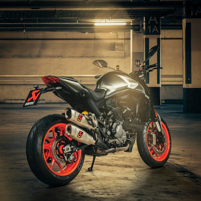 DUCATI Monster / Plus / SP 2021-2024 - Akrapovic Exhausts - S-D9SO17-HCQT
