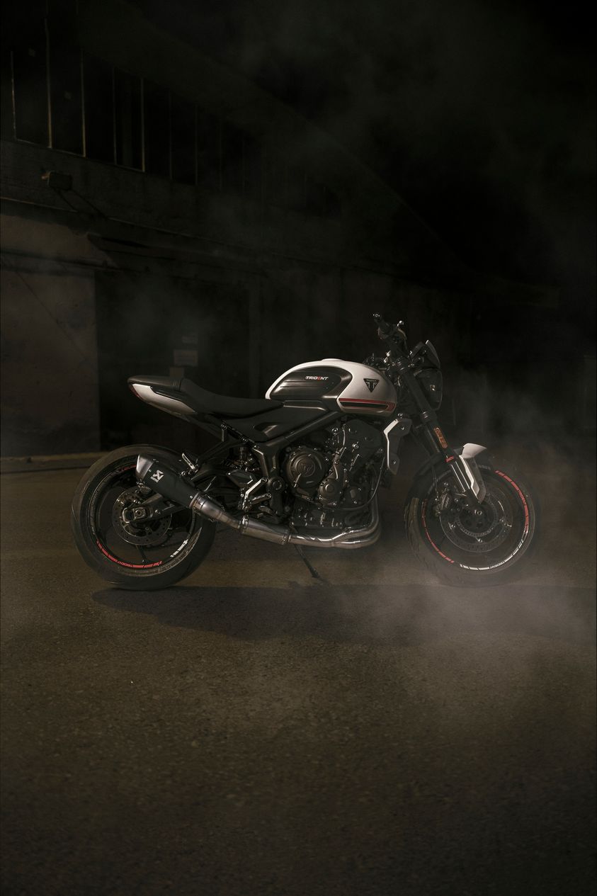 TRIUMPH Trident 660 2021-2026 - Akrapovic Exhausts - S-T6R2-CQTBL-B